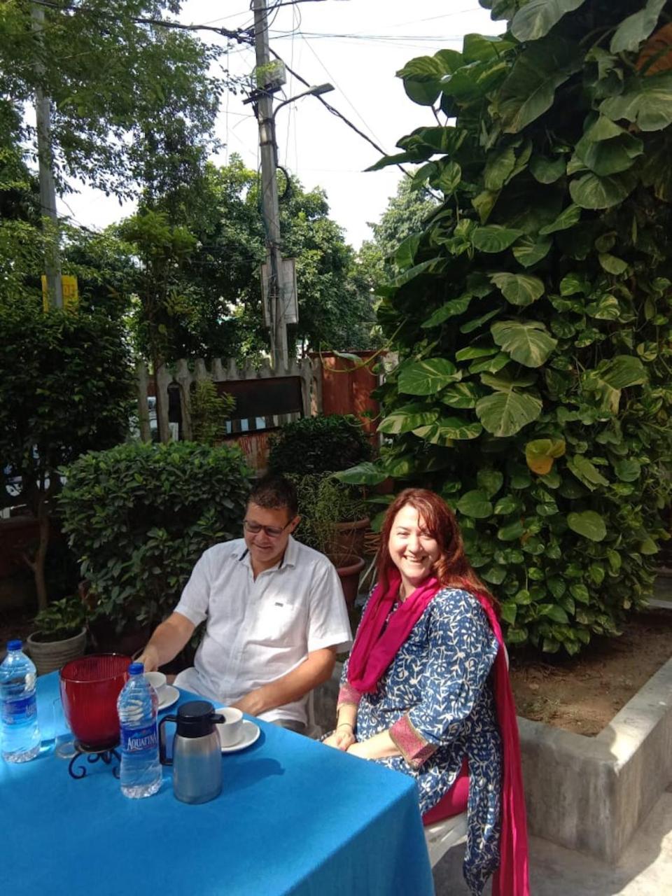 Hotel Traditional Inn New Delhi Bagian luar foto